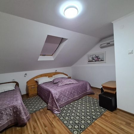 Casa Bianca Hotel Două Mai Екстериор снимка